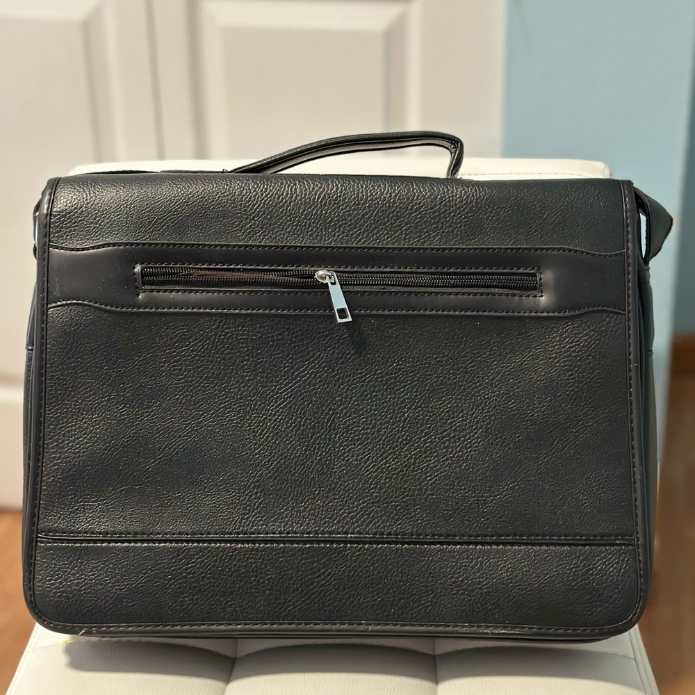 Laptop/ suitcase.